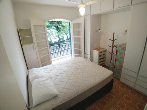 Imagem 8 de 14 de Apartamento Á Venda - R$390 Mil - 2 Dormitórios - Vaga - Sacada Grande - Praia Das Pitangueiras - Guarujá-sp - - Ap04901 - 34841152