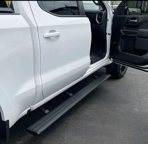 Pisadera Retráctil Eléctrica Chevrolet Silverado 2019 - 2022