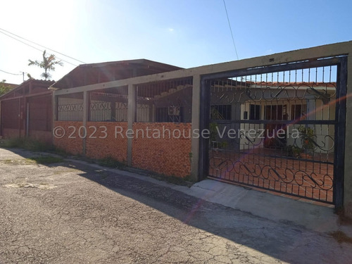 Casa En Venta En El Recreo, Cabudare.cod 2 - 4 - 5500 Mehilyn Perez