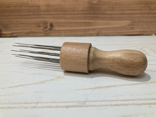Mago De Madera Con 8 Agujas Intercambiables Para Fieltro