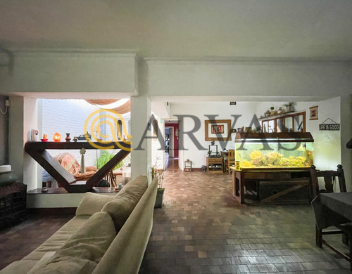 Arvas Vende Casa En Beccar - 3 Dorm - Con Jardín Y Pileta - 300 M²