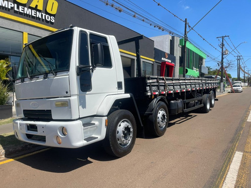 Ford Cargo 2428e 8x2 Grade Baixa - 2010/2010