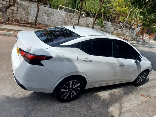 Nissan Versa 1.6 Advance