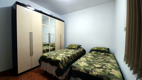 Vende-se Casa Com 4 Dormitórios E 3 Banheiros