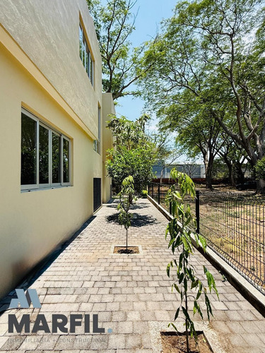 Hermosa Residencia Con Alberca En Venta En Condominio Privado Las Parotas Colima
