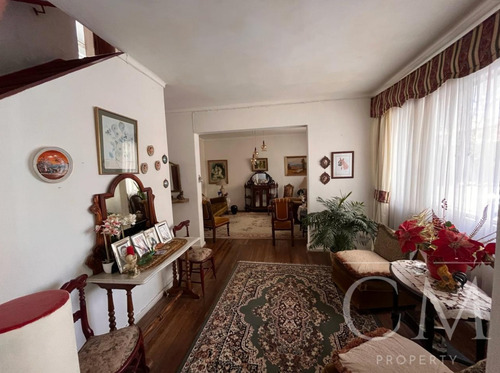 Casa En Concepcion A Una Cuadra De Parque Ecuador