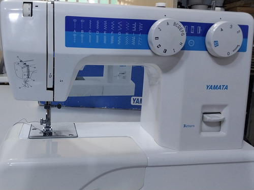 Máquina De Coser Yamata 812