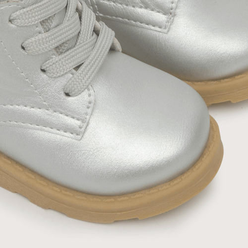Botin Niña Silver Cordón Y Cierre Plateado (20 A 29)