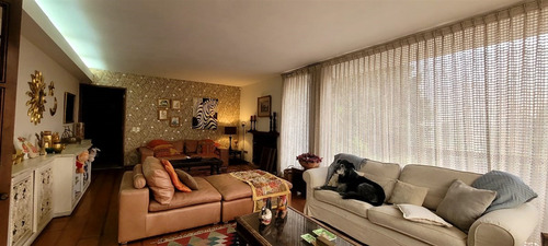 Casa En Venta De 7 Dorm. En Lo Barnechea
