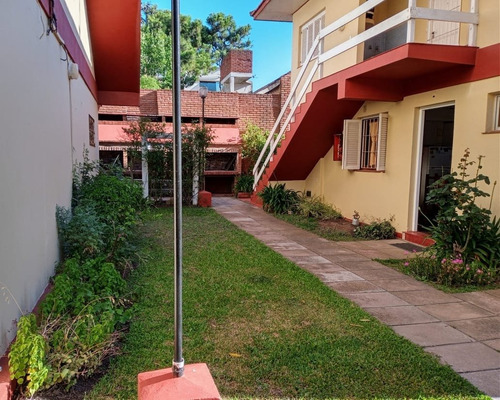 Imagen 3 de 12 de Venta Departamento Villa Gesell A 100m Del Mar