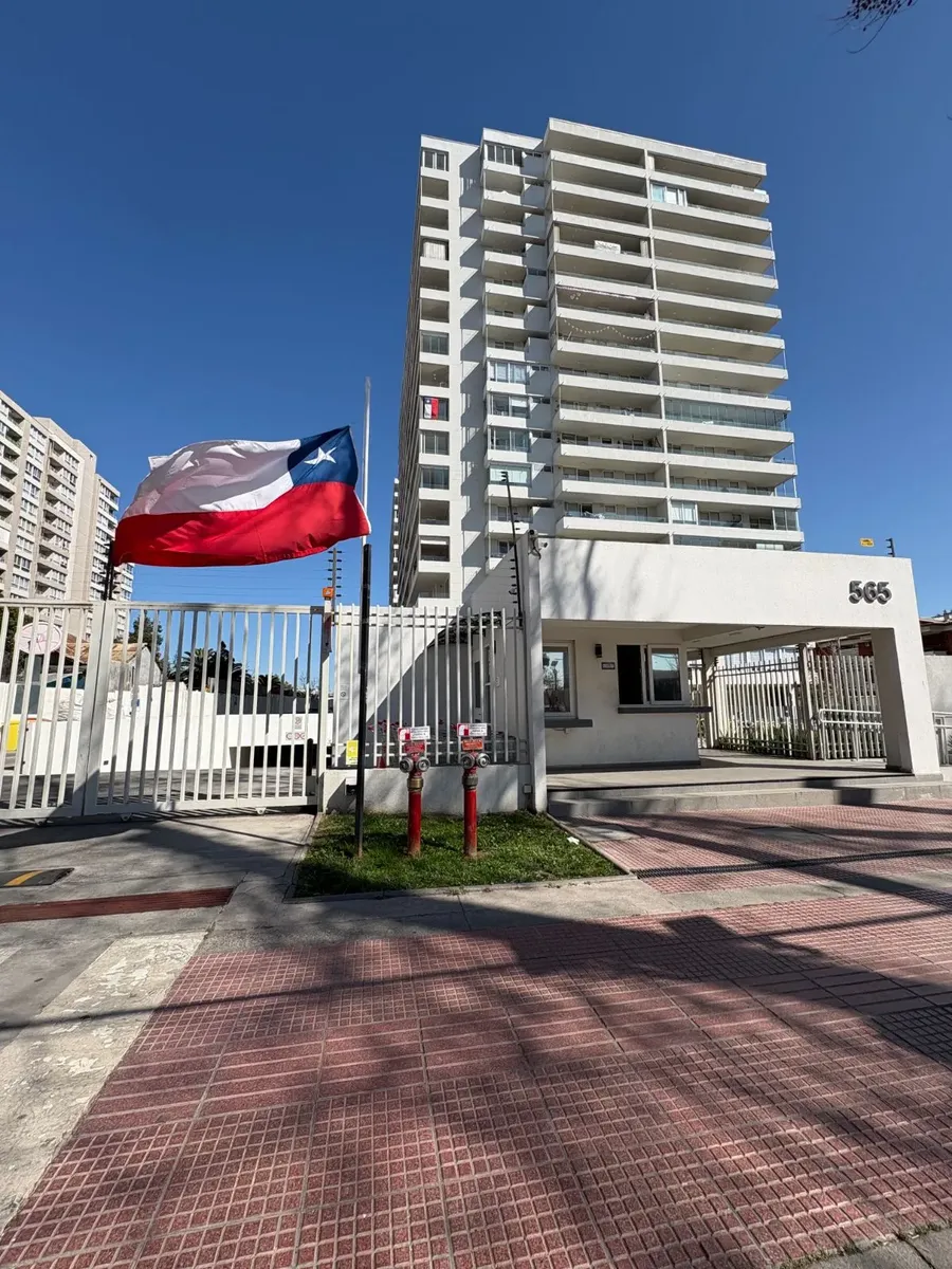 Imagen 1 de 30 de Departamento En Venta De 3 Dorm. En La Cisterna Piscina