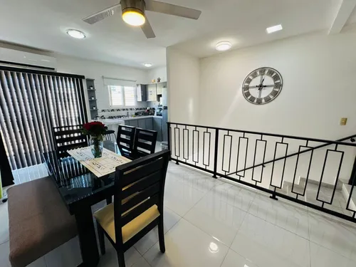 Casa En Venta En Veracruz Dividida En 2 Departamentos. Fracc. Las Vegas.