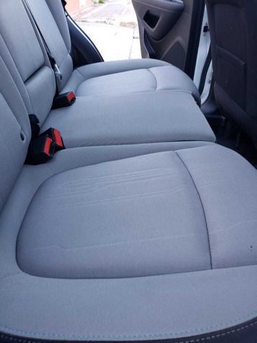 Imagen 5 de 17 de Chevrolet Tracker 2014 1.8 Ltz Fwd Mt 140cv