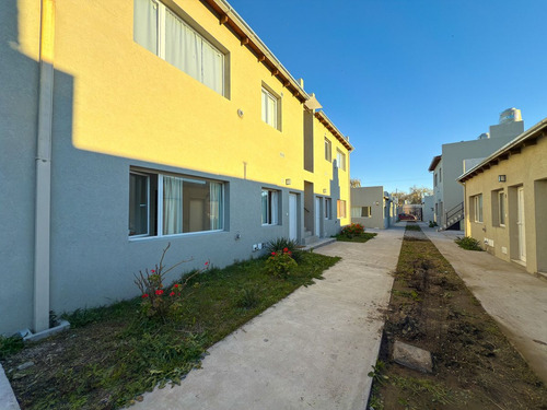 Venta En Tandil De Departamento Con Cochera