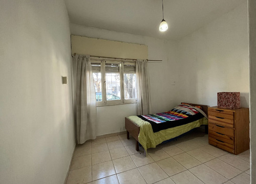Imagen 5 de 10 de Casa 2 Dormitorios En Barrio Colon