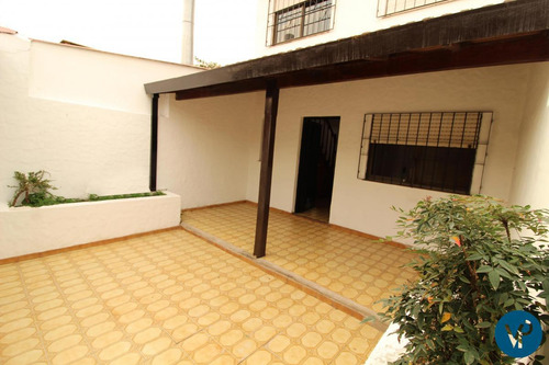 Casa En Venta Castelar Apto Crédito Bancario, Ph 3 Ambientes Con Departamento 2 Ambientes Al Fondo