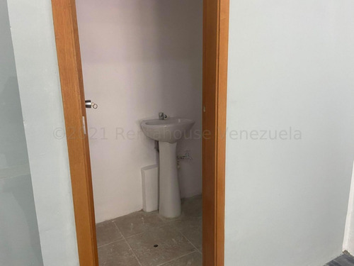 Imagen 3 de 9 de Local En Venta En Chacao (mg) 58 424 280 09 21