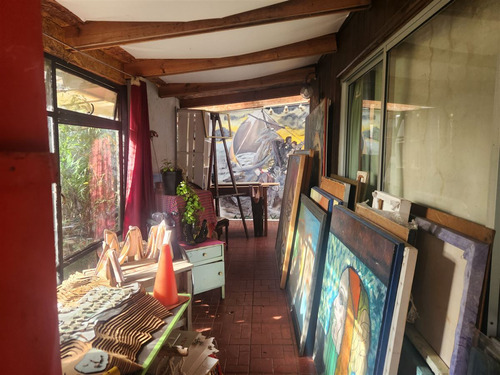 Casa En Venta De 9 Dorm. En Concepción
