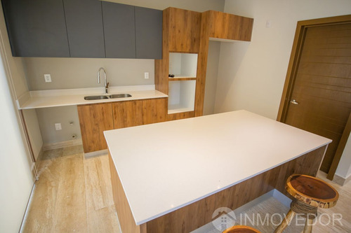 Casa · 3 Recámaras · Alberca · Residencial Arbolada · Av. Huayacan