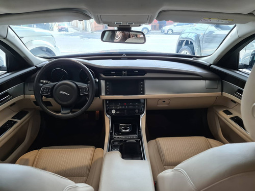 Jaguar Xf 2.0 Prestige Turbocharged Gasolina 4p Automático