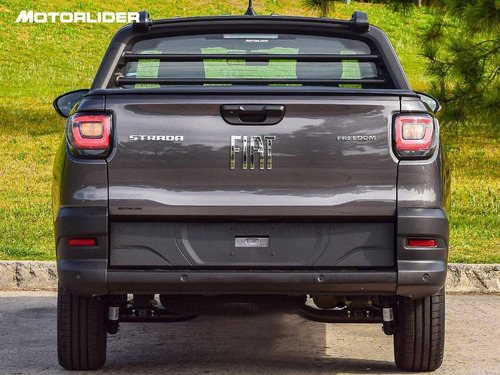 Imagen 4 de 25 de Fiat Strada Freedom D/c 1.4 2023 0km | Permuta / Financia
