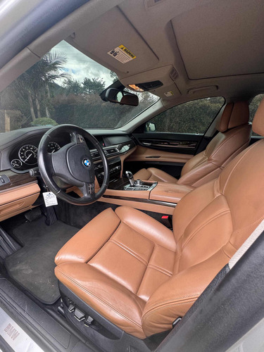 BMW Serie 7 4.4 750li F02