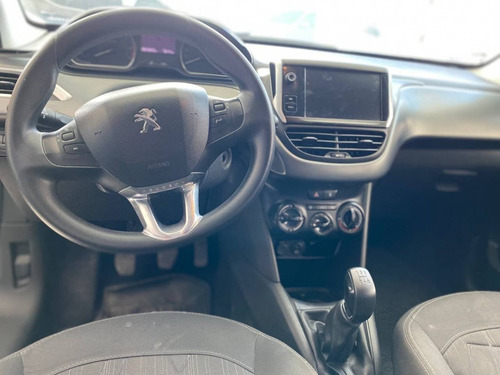 Imagen 4 de 5 de Peugeot 208 Allure 2015 83000km
