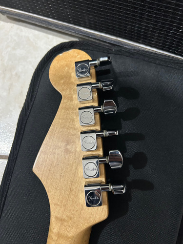 Guitarra Fender Stratocaster Mim 2005 Diestro Negro Maple (Usado)