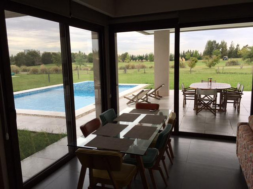 Casa En Venta Ubicado En El Golf, Nordelta, Tigre
