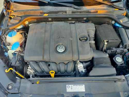 Imagen 7 de 10 de Volkswagen Jetta 2.5 Trendline Tiptronic At 2016