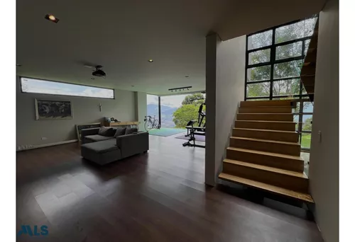 Una Casa Espectacular(mls#249327)