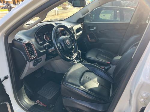 Fiat Toro 2.0 Volcano 4x4 Aut. 4p
