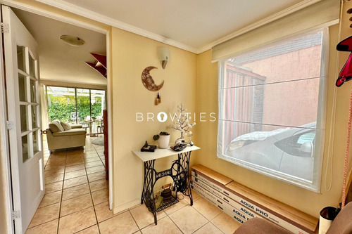 Casa De 5 Dormitorios Dentro Condominio Se Aceptan Ofertas