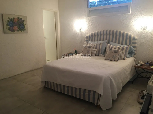 Moderna Casa En Venta En El Chorro A Metros Del Mar