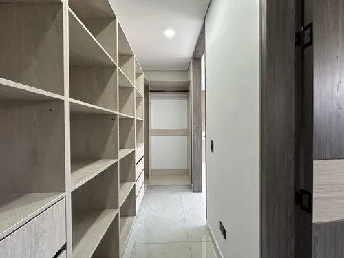 Casa En Venta En Hacienda El Castillo. Cod V8014650