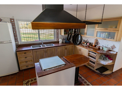 Imagen 25 de 30 de Importante Parcela · 1.7 Ha · Casa · Quincho · Pileta
