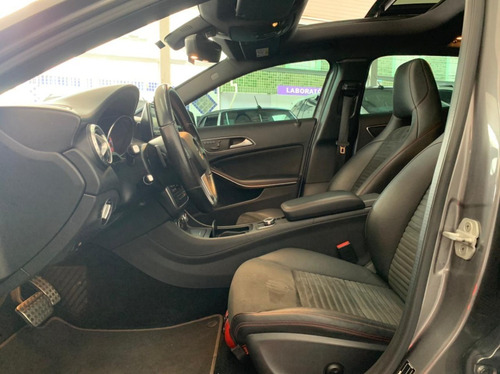 Imagem 5 de 12 de Gla 250 Sport Com Teto Solar
