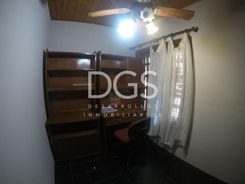 Casa 5 Ambientes En Venta En Banfield