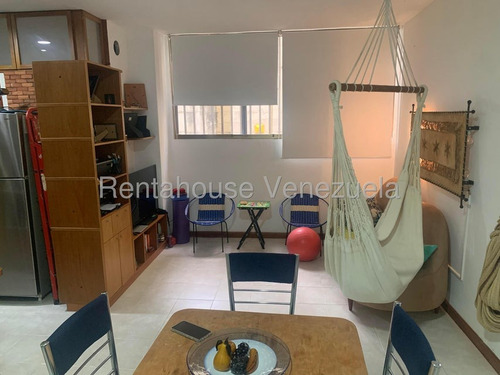 Venta De Comodo Apartamento En Santa Monica Jg