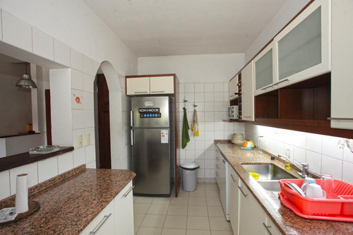 Casa En Lomas De San Isidro