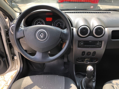 Renault Logan 1.6 Expression Hi-torque 4p