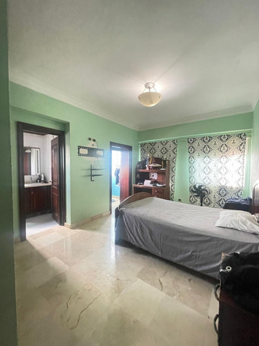 Foxpiantini.com - Za140 | Venta De Residencia En Piantini Y Serralles | Exclusividad Y Estilo Contemporáneo