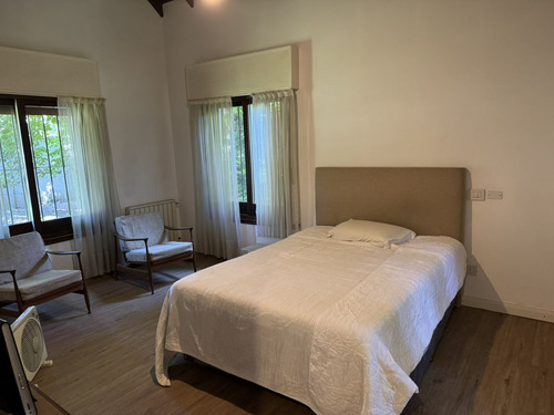 Excelente Chalet 4 Amb. Estilo Inglés En Villa Udaondo