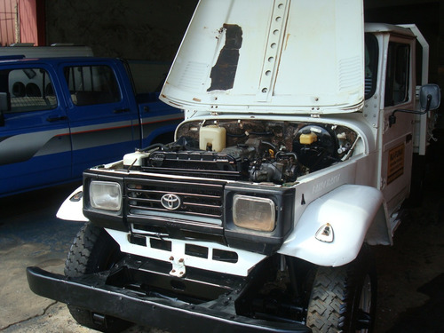 Jipe,toyota Bandeirante Faltando Peças Mecanica Para Reforma