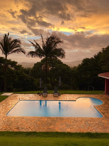 Imagem 1 de 30 de Chácara A Venda, 2300 M² - Vargem/sp - Ch0003