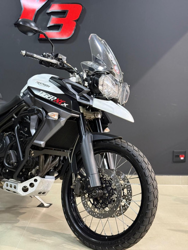 Triumph Tiger 800 Xcx