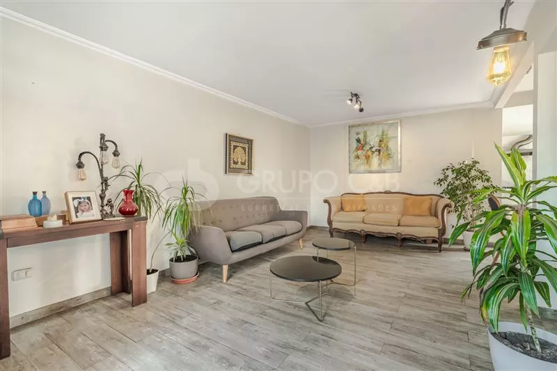 Casa En Venta De 3 Dorm. En Las Condes