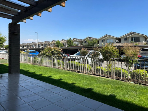 Con Patio , 2d,2b Est Y Bod - 125 M2 Totales