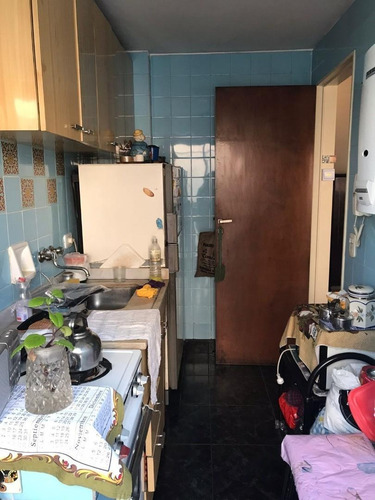 Imagen 5 de 14 de Venta! Departamento De 3 Ambientes Al Frente Con Balcón (flores)