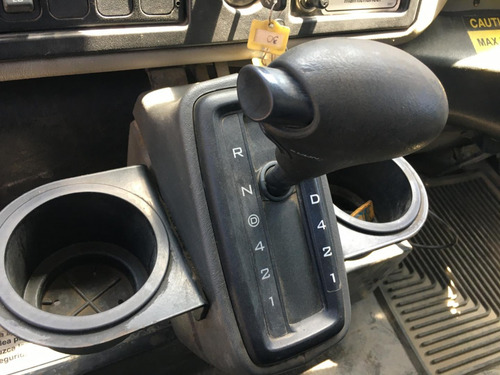 Schwarze A8000 Camion Con Barredora Camion International